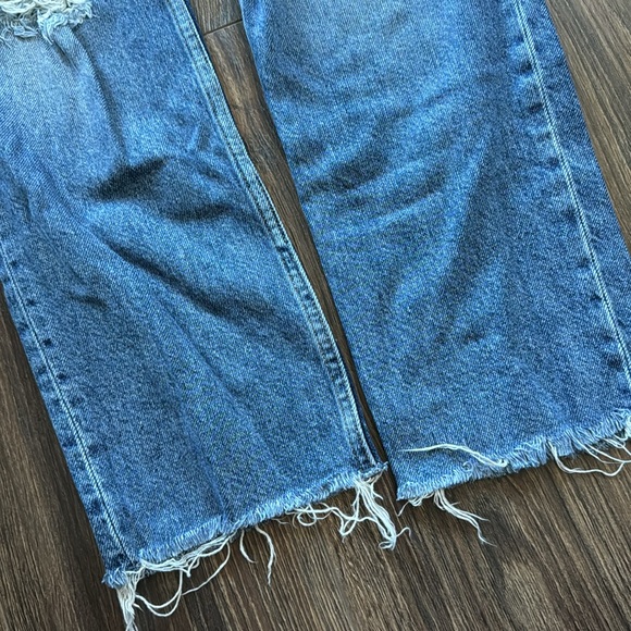 Distressed Jeans - Picture 3 of 9